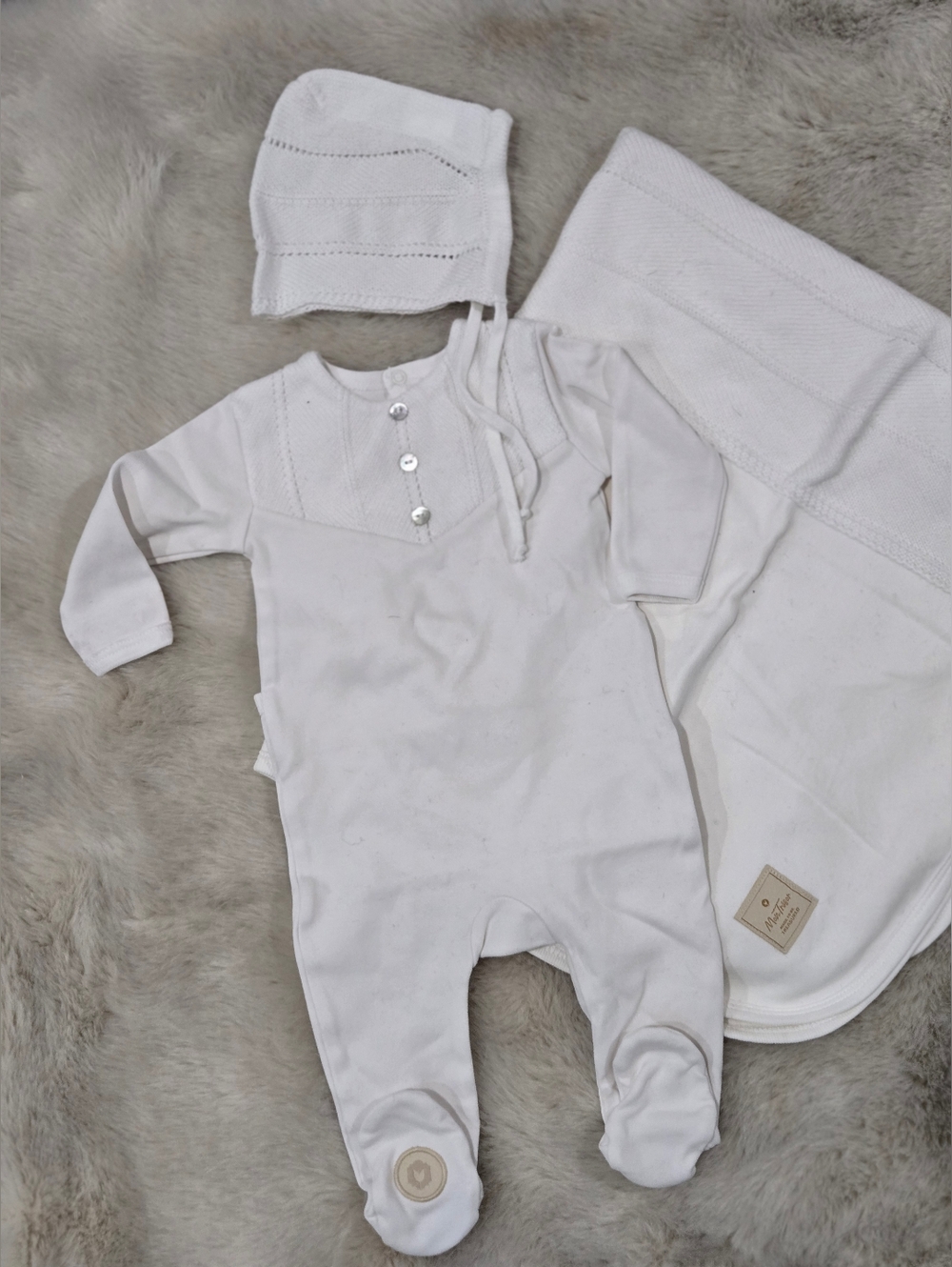 Mon Tresor Baby 3-Piece Layette Set White Footie Hat Blanket 6M